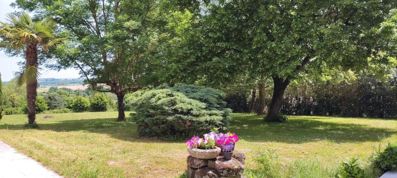 Domaine Les Garrigues Bed & Breakfast Puygaillard-de-Quercy Ngoại thất bức ảnh
