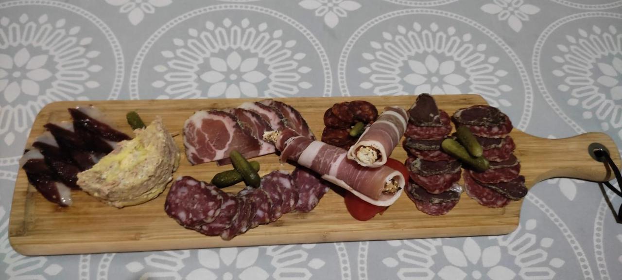Domaine Les Garrigues Bed & Breakfast Puygaillard-de-Quercy Ngoại thất bức ảnh