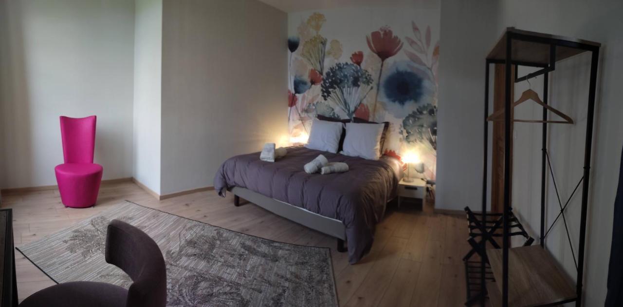 Domaine Les Garrigues Bed & Breakfast Puygaillard-de-Quercy Ngoại thất bức ảnh